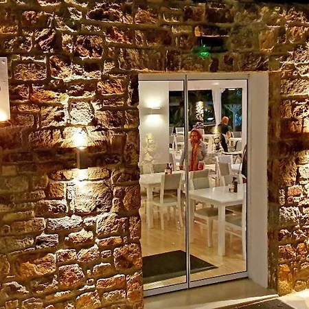 益阳纳吉酒店 奥诺斯