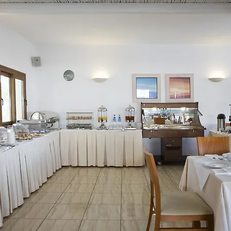 Yiannaki Hotel 4*