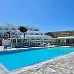 Yiannaki 4*