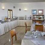 Yiannaki 4*