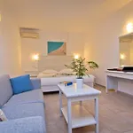 Yiannaki Hotel
