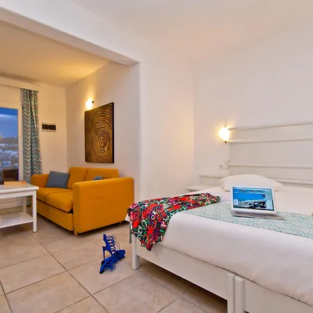 Yiannaki Hotel 4*
