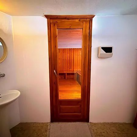 Yiannaki Hotel 4*