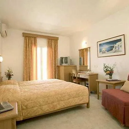 Yiannaki 4*