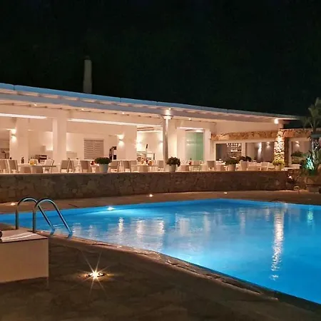 Yiannaki 4*