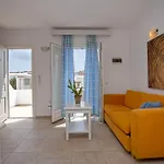 Yiannaki 4*